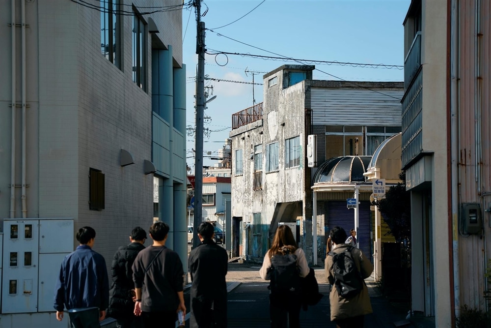 対話を通じて、視点と文脈を共有