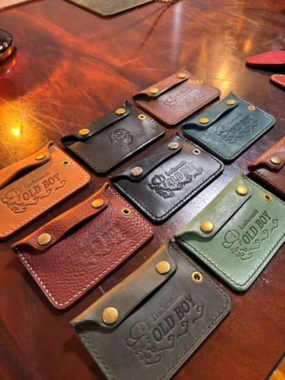 OLD BOYの革製品