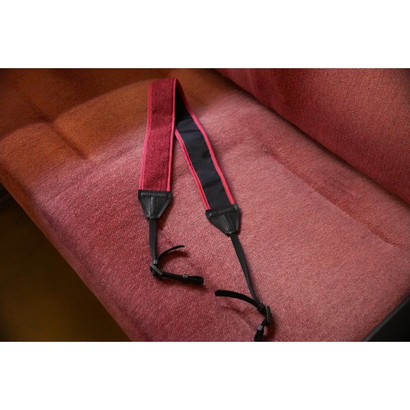 ●213系 モケットカメラストラップ 【宅配】ﾓｹｯﾄｶﾒﾗｽﾄﾗｯﾌﾟ