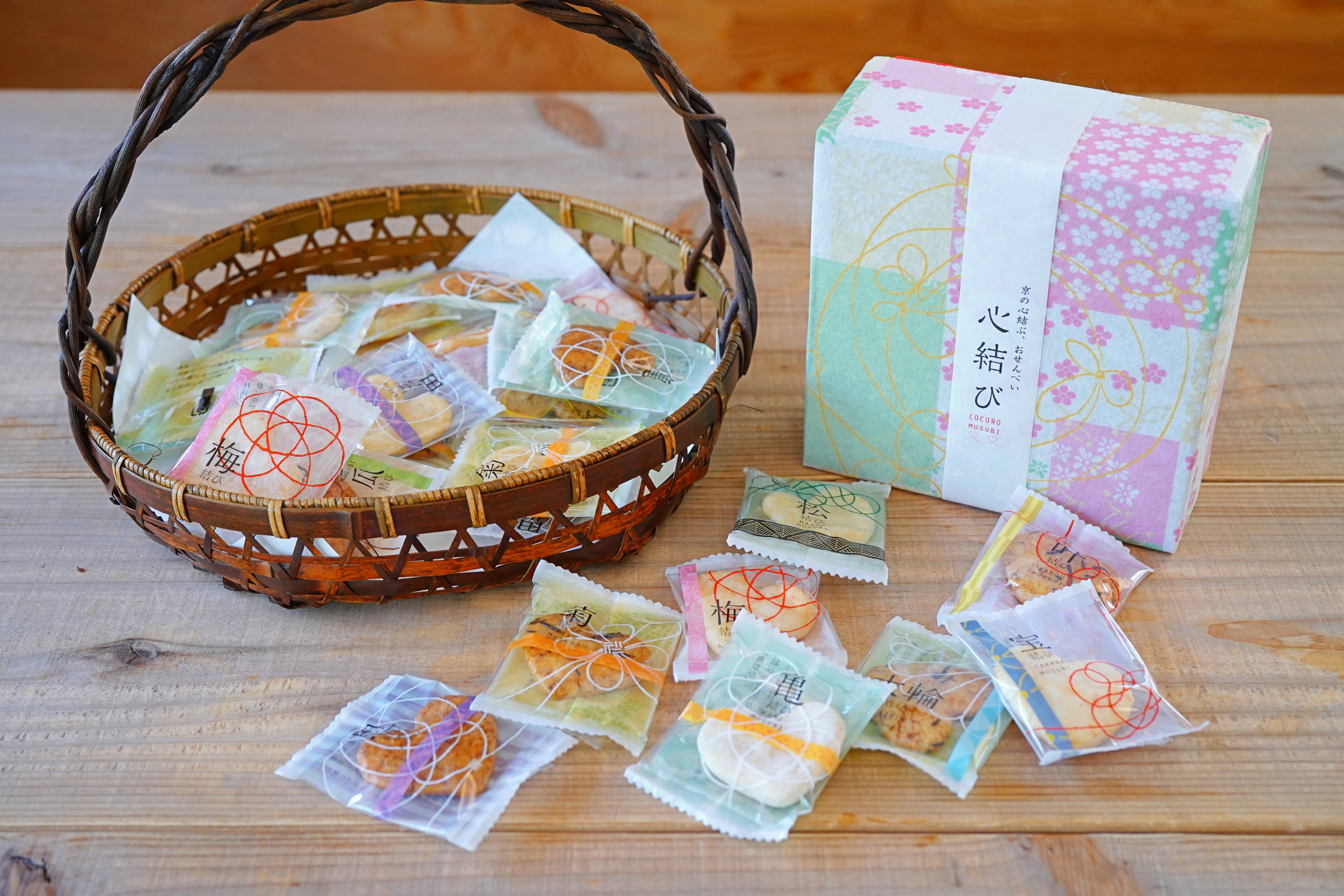 【保津川あられ本舗】心結び 小箱