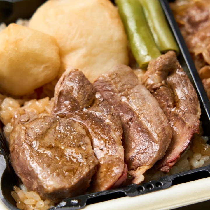 あっちっち神戸のすきやきとステーキ弁当 (淡路屋)【新大阪駅受取】