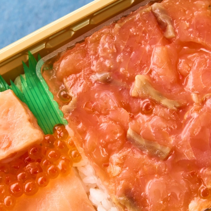 鮭のルイベ漬盛り海鮮弁当 (佐藤水産鮨)【東京駅受取】