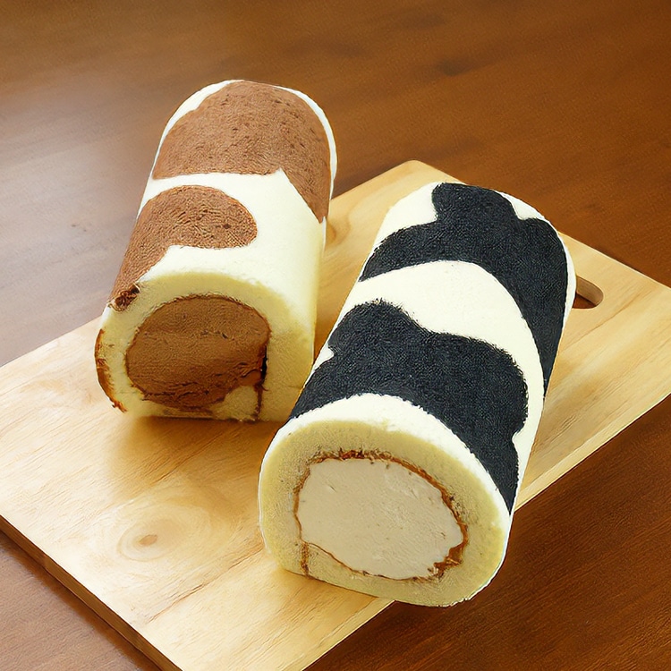 【送料込み】【和歌山県】黒沢牧場 牛柄ロールケーキ ２本セット ※冷凍配送