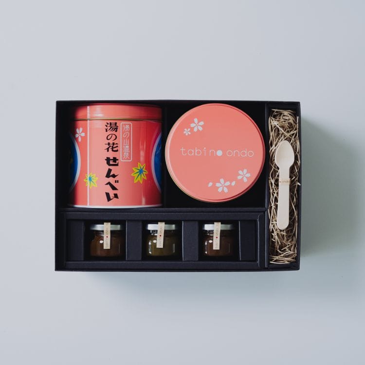 【送料込み】【三重県】湯の花せんべいと3種の伊勢茶餡ギフト(日の出屋製菓)