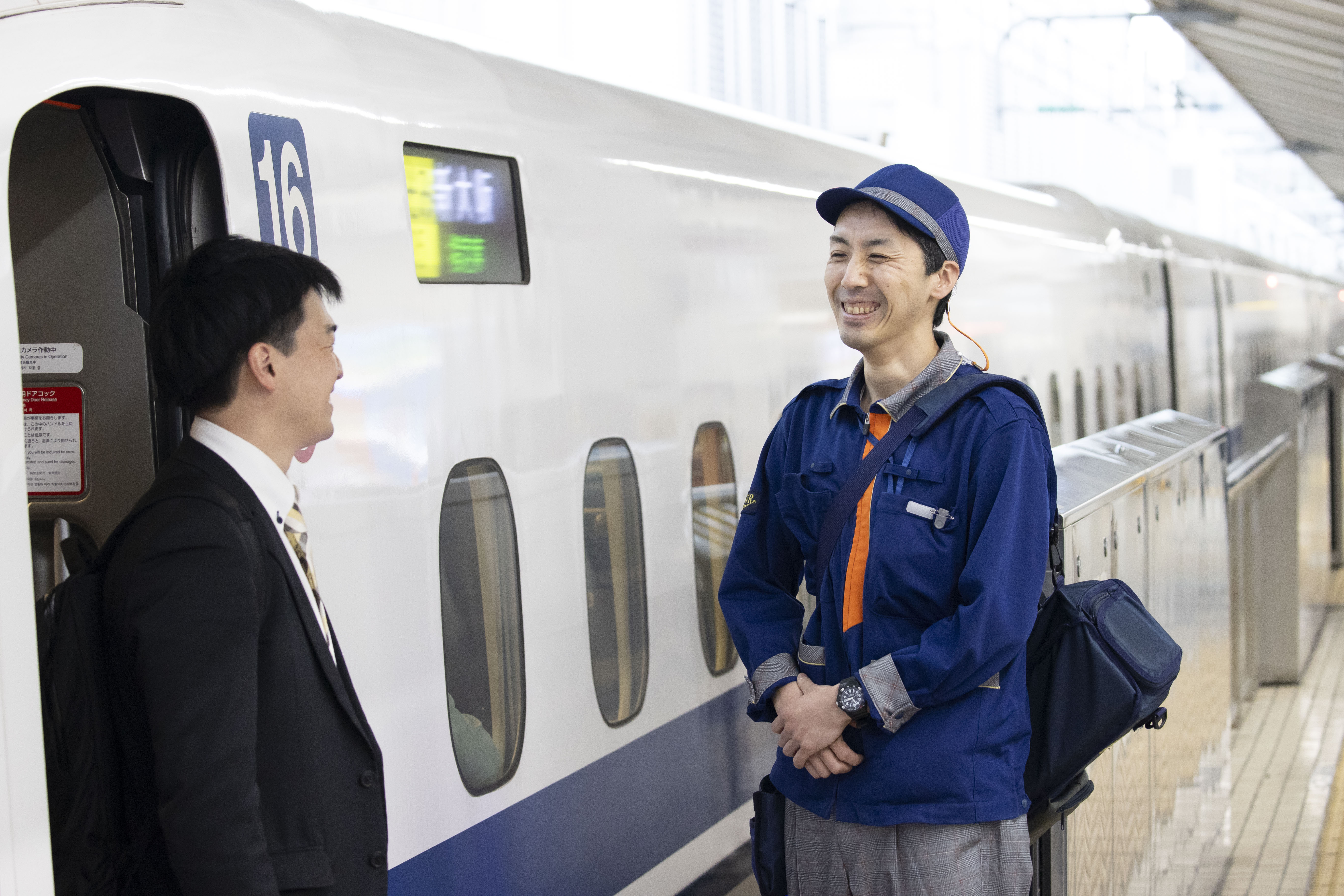 【中途採用】新幹線車両のクリーンスタッフ（東京駅における新幹線車内清掃 ・整備）
