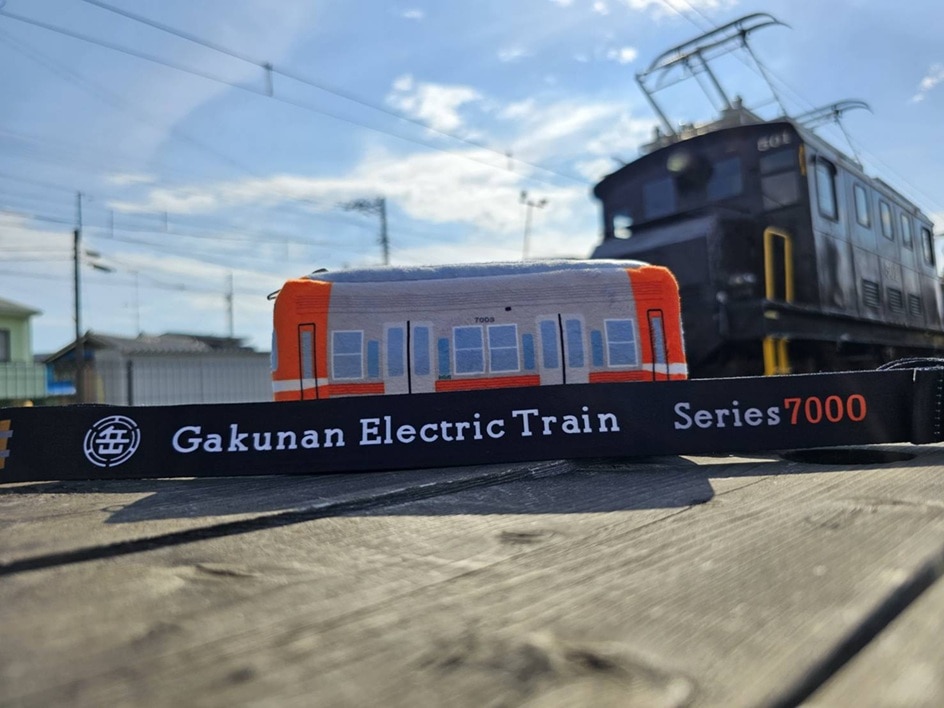 岳南電車オリジナル7000形ボディバッグ～ミニがくちゃんもつれてって～ 縦8cm×横8cm×長さ17.5cmベルト全長80cm(調整可能)