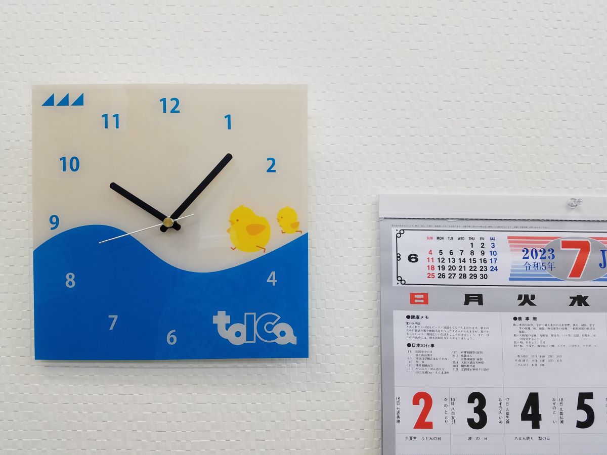 JR東海　TOICAのひよこ アクリルウォールクロック（壁掛け時計）カード柄