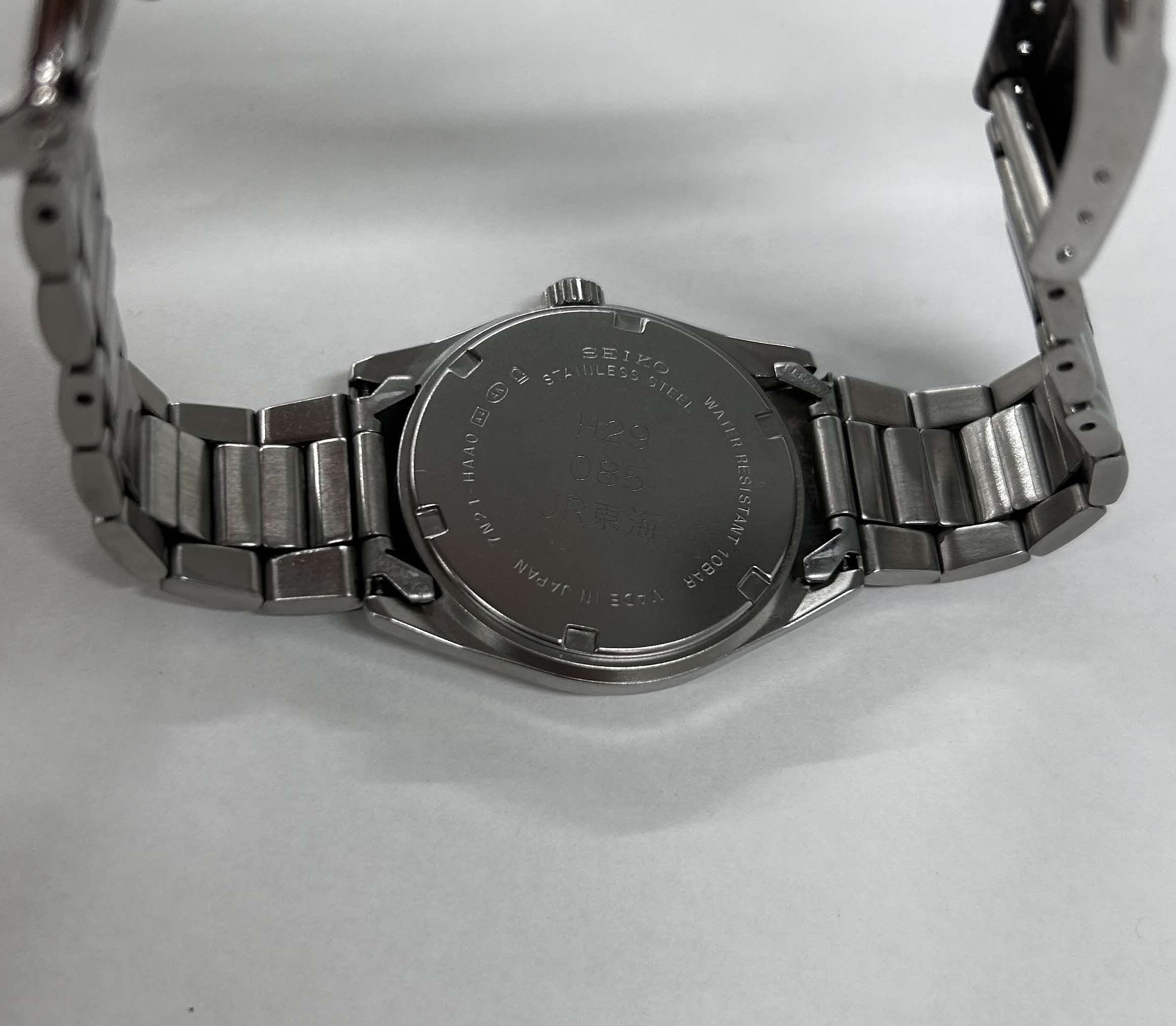 アナログ腕時計【1】