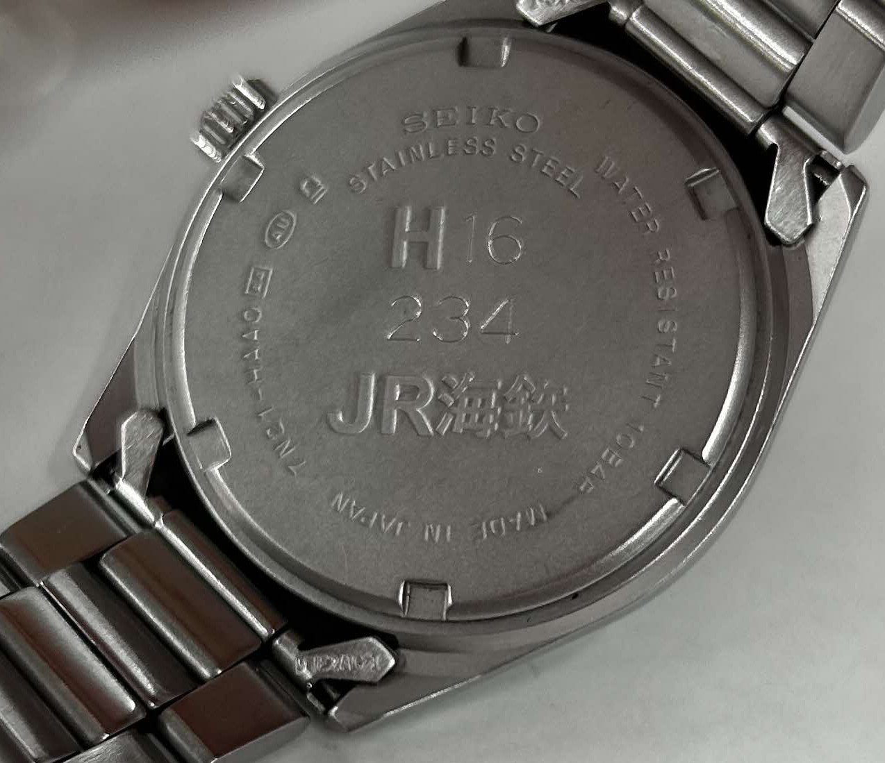 アナログ腕時計【10】