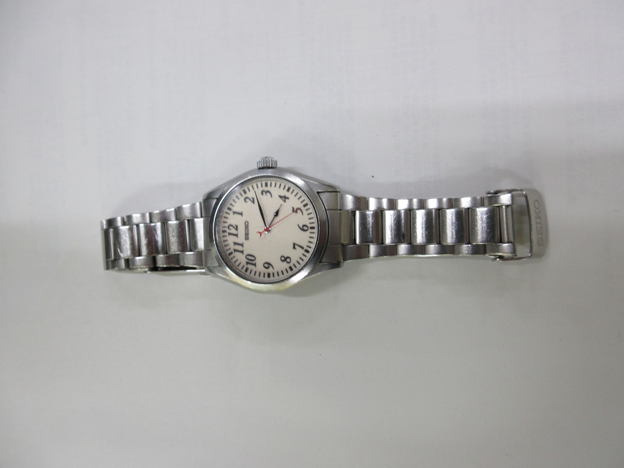 アナログ腕時計ー７