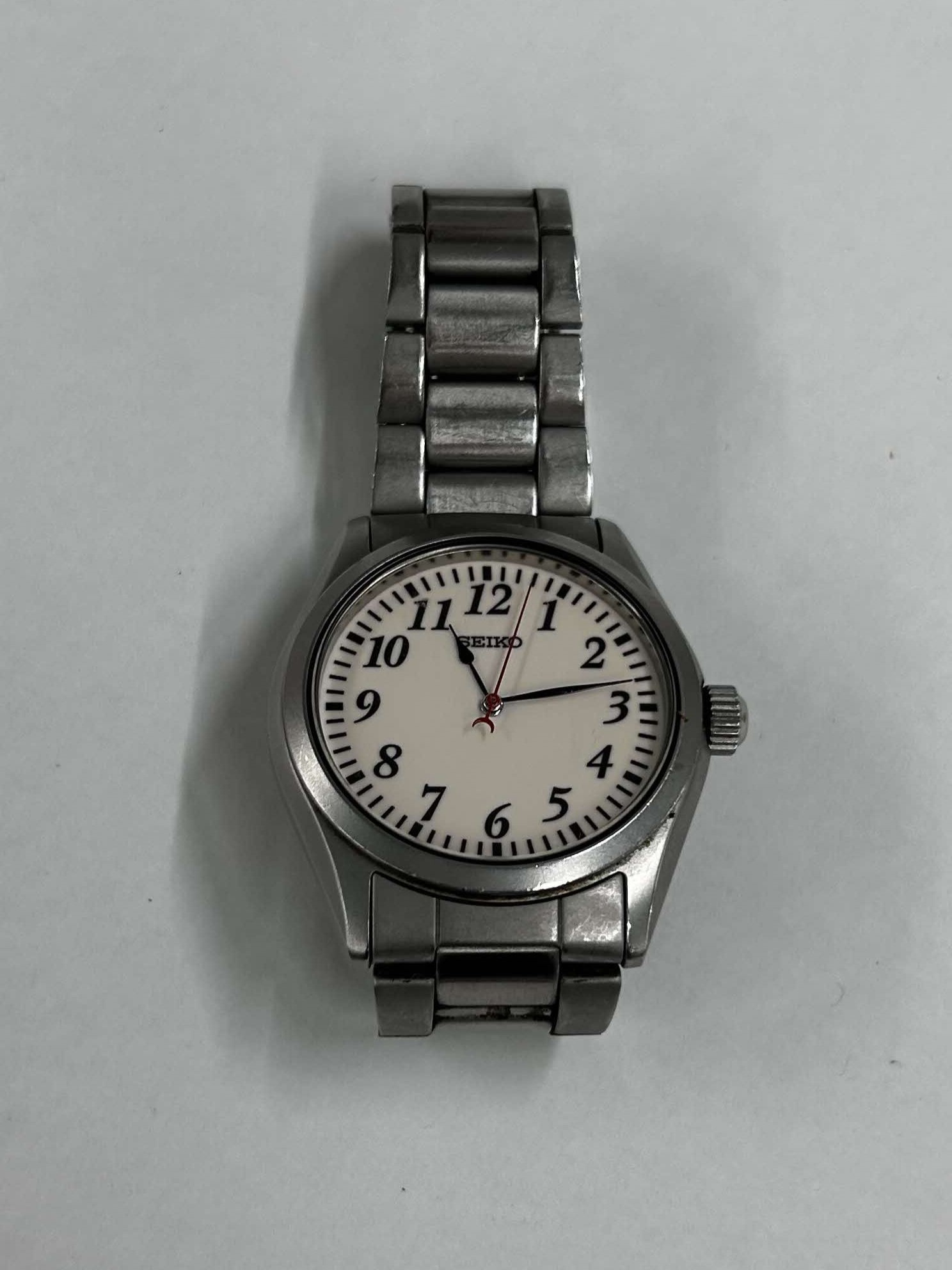 アナログ腕時計【5】