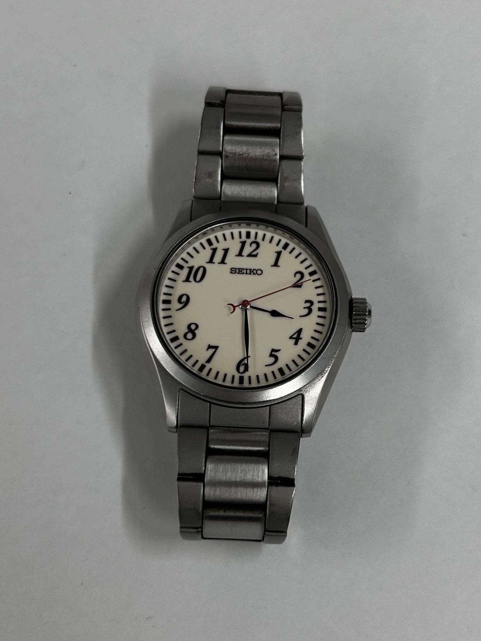 アナログ腕時計【6】