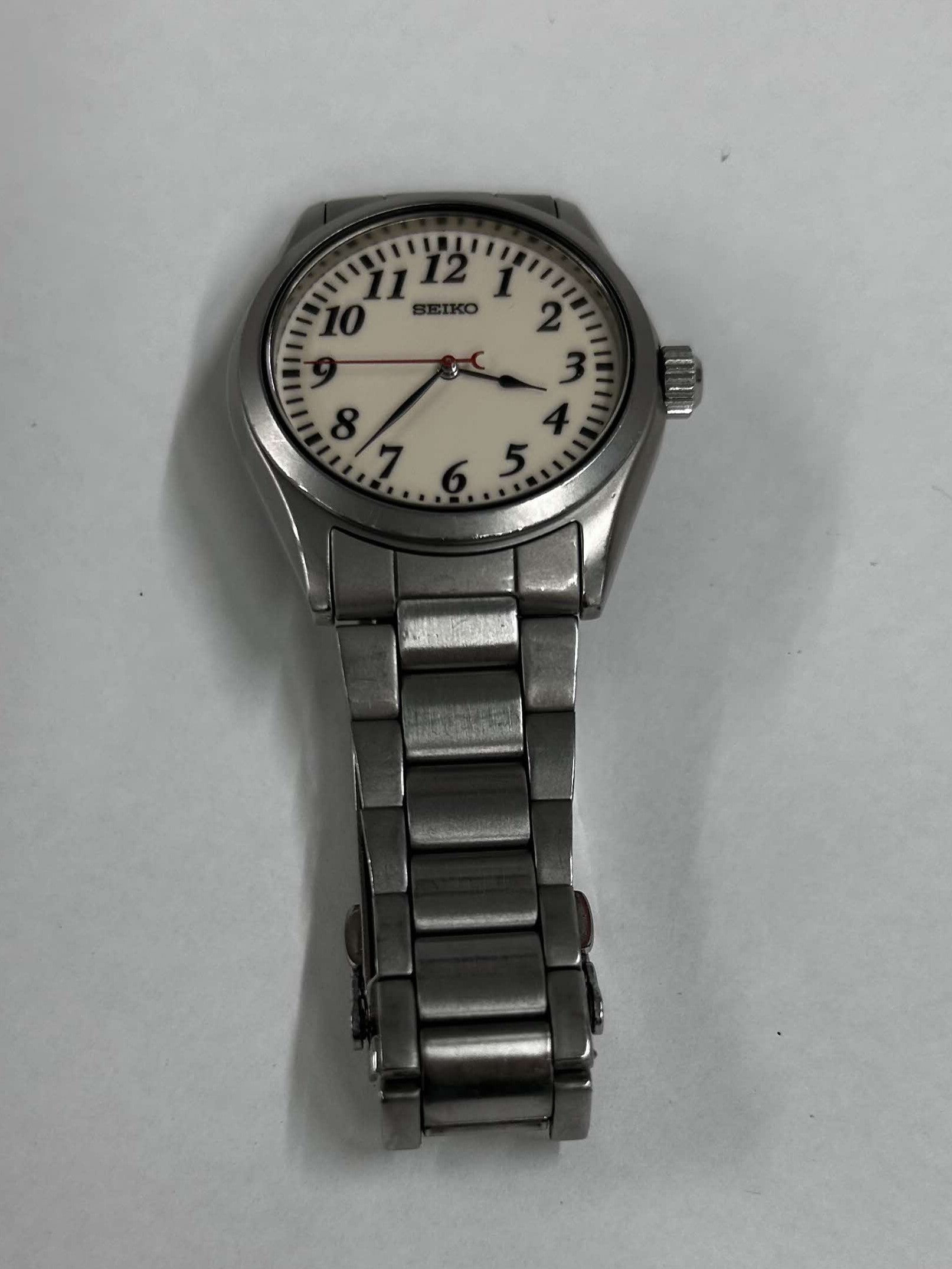 アナログ腕時計【9】