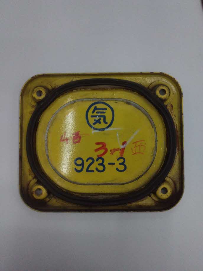 【T4編成】戸袋点検蓋A