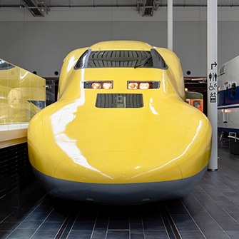 【事前エントリー】ドクターイエロー・乗務員制服写真撮影（運転台特別公開） ドクターイエロー・乗務員制服写真撮影